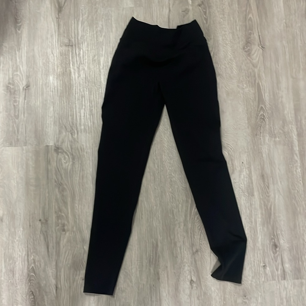 Alphalete black legging . Small size fits small - Picture 3 of 3